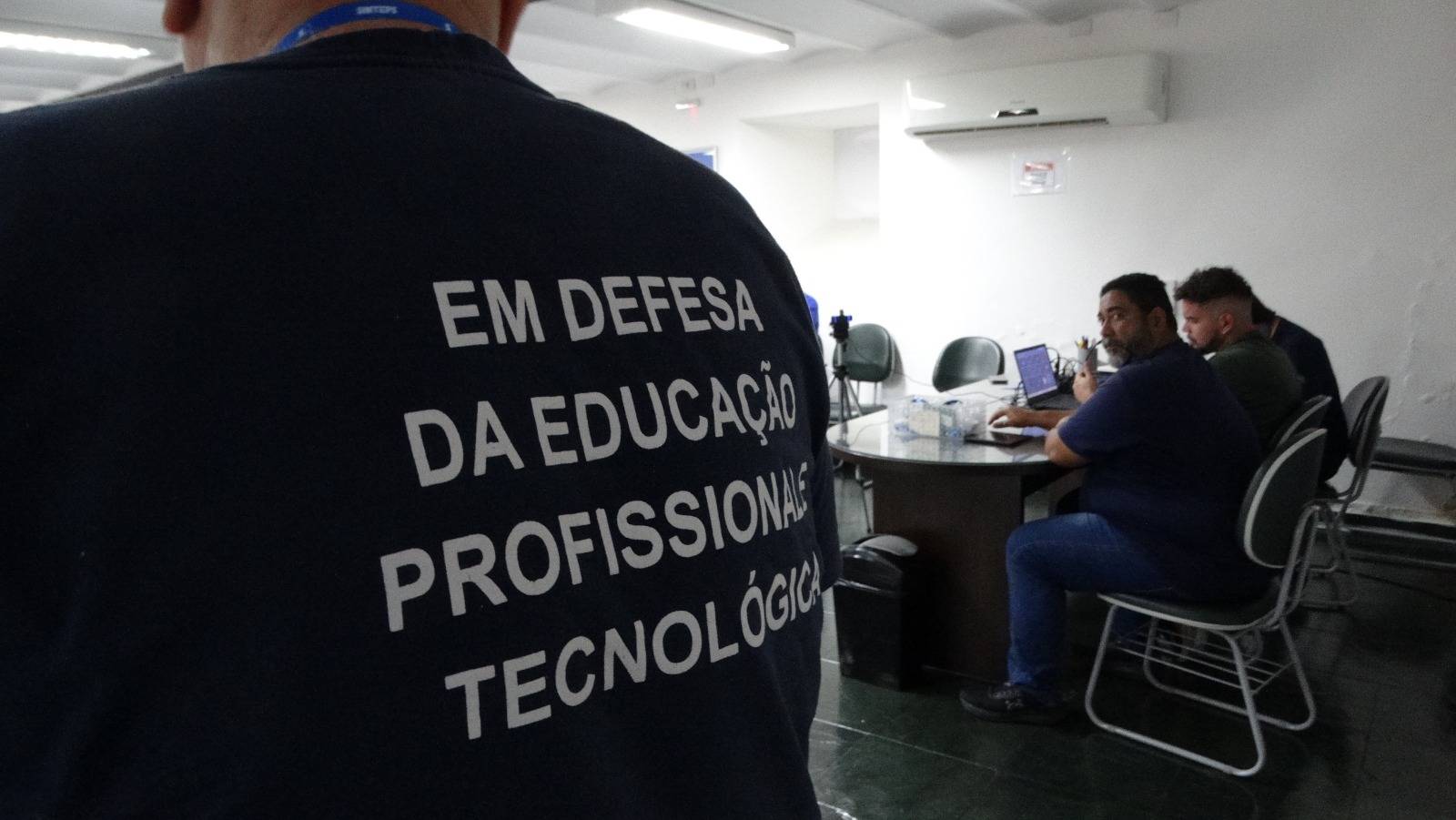 Em reunião, SINTEPS define pauta de ações para o segundo semestre Em reunião, SINTEPS define pauta de ações para o segundo semestre