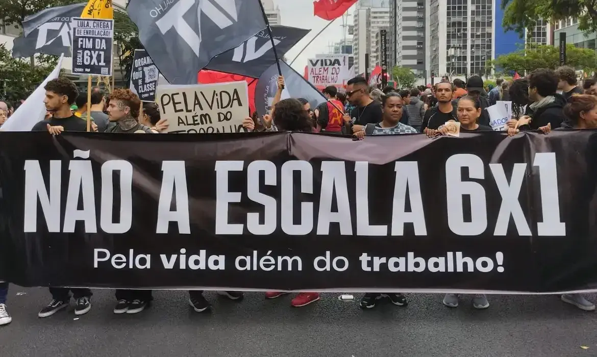 Artigo ‘Sempre na Luta’ 004/2026: Aprovado o fim da escala 6x1: defender o descanso é defender a dignidade de quem trabalha Artigo ‘Sempre na Luta’ 004/2026: Aprovado o fim da escala 6x1: defender o descanso é defender a dignidade de quem trabalha